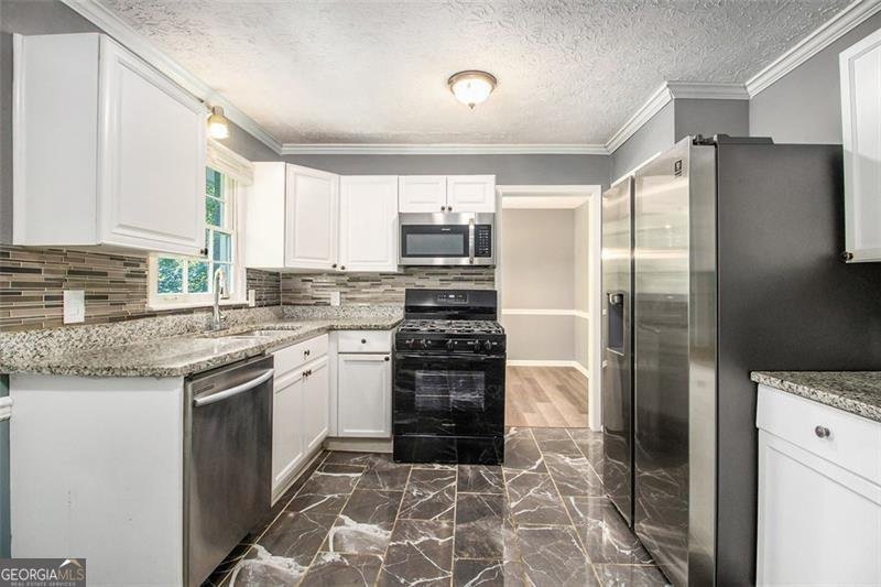 5862 SIMONE Stone Mountain - 15