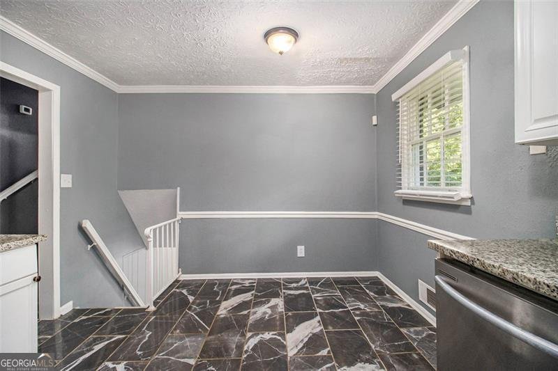 5862 SIMONE Stone Mountain - 16