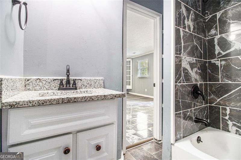 5862 SIMONE Stone Mountain - 19