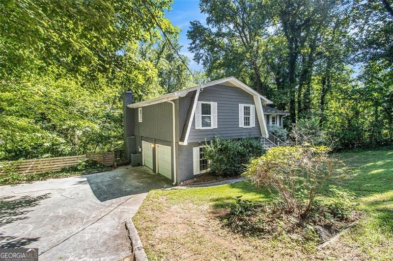 5862 SIMONE Stone Mountain - 2