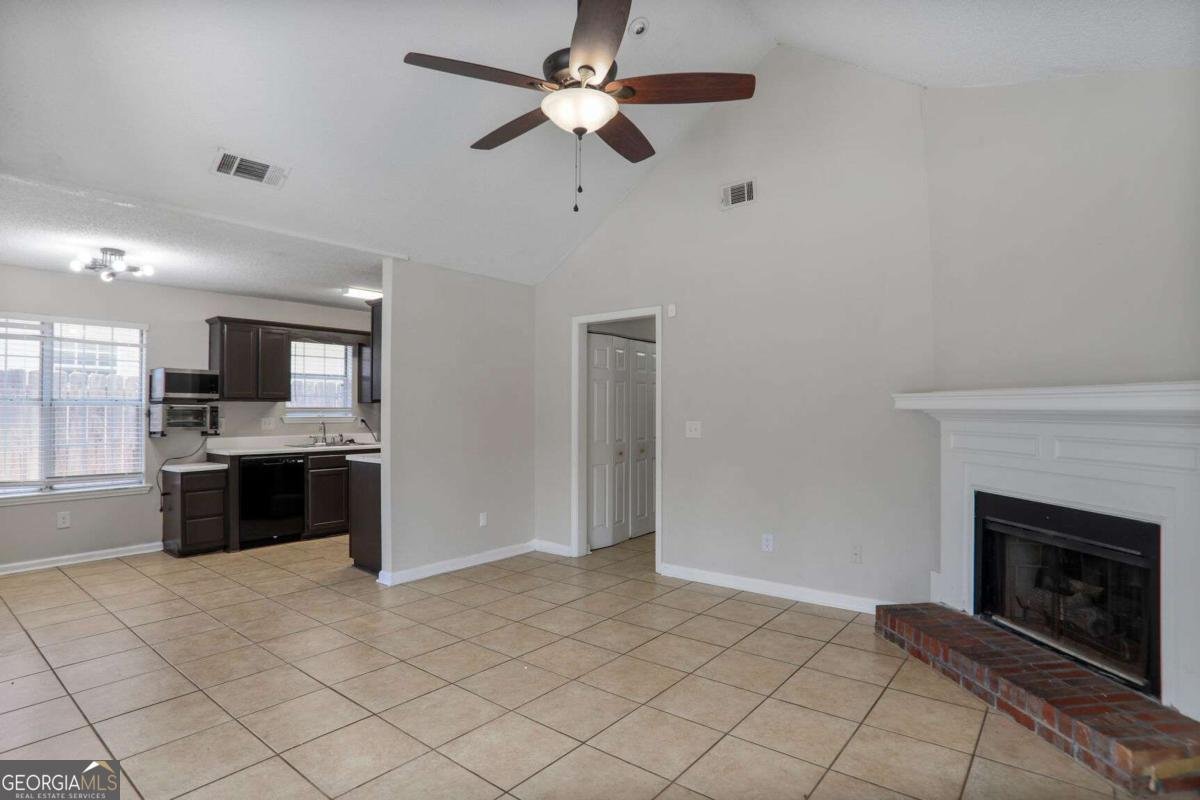 3756 Old Oak Court Powder Springs - 4
