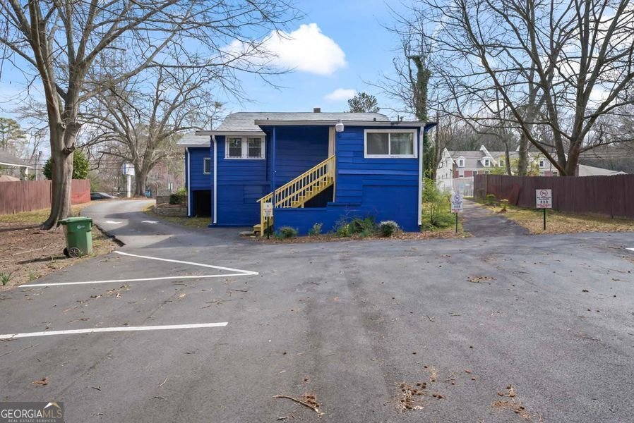 2431 Fairburn Road Atlanta - 25