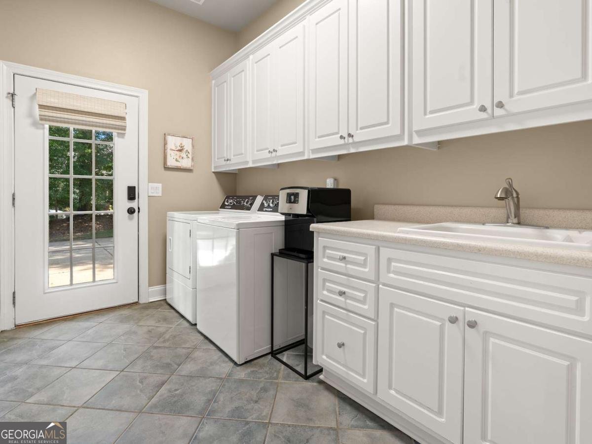 1156 Lexington Ridge Road Hoschton - 35