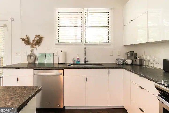 1560 NEW ATLANTA - 15