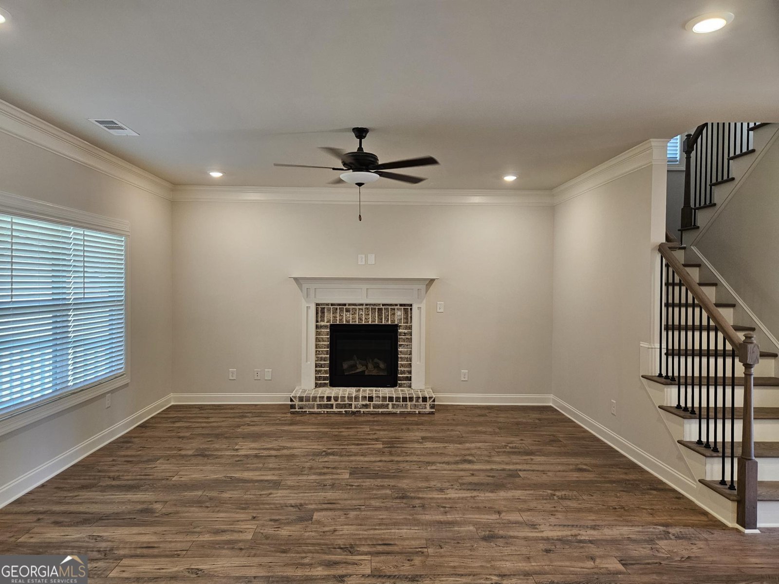 454 Banff Drive Winder - 8