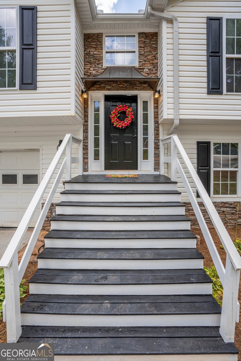250 CEDAR HOLLOW Drive Talmo - 1