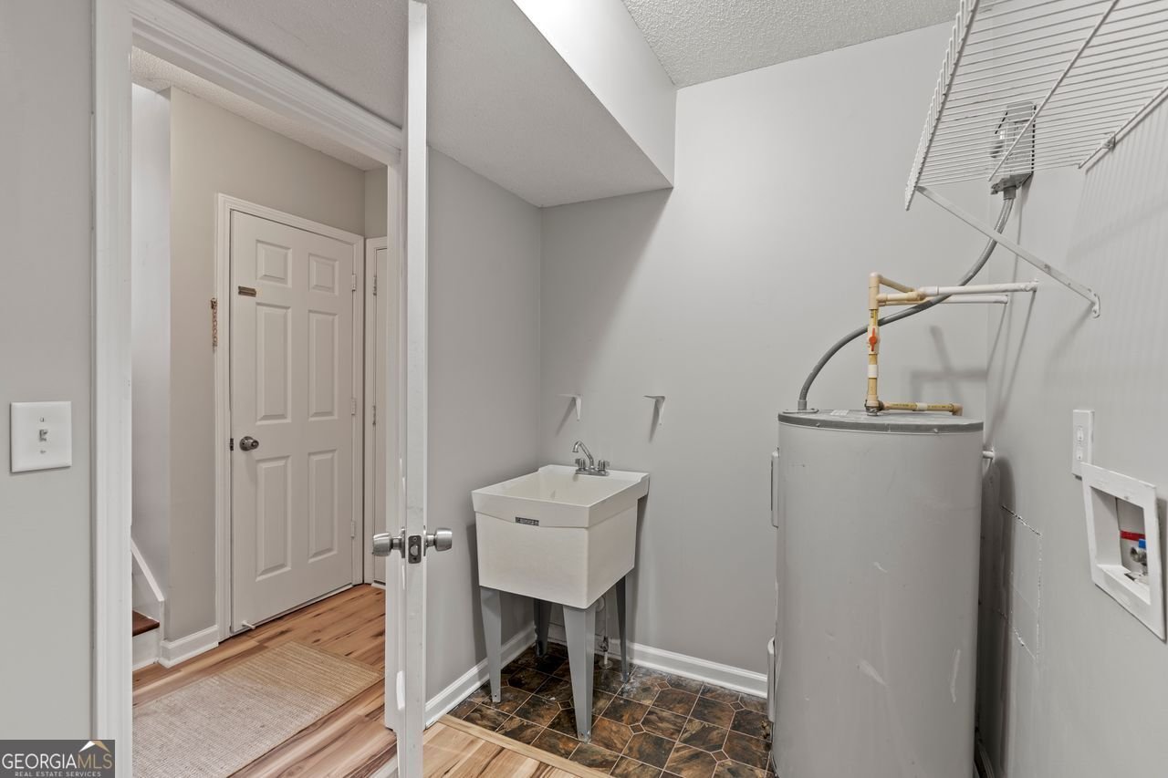 250 CEDAR HOLLOW Drive Talmo - 21