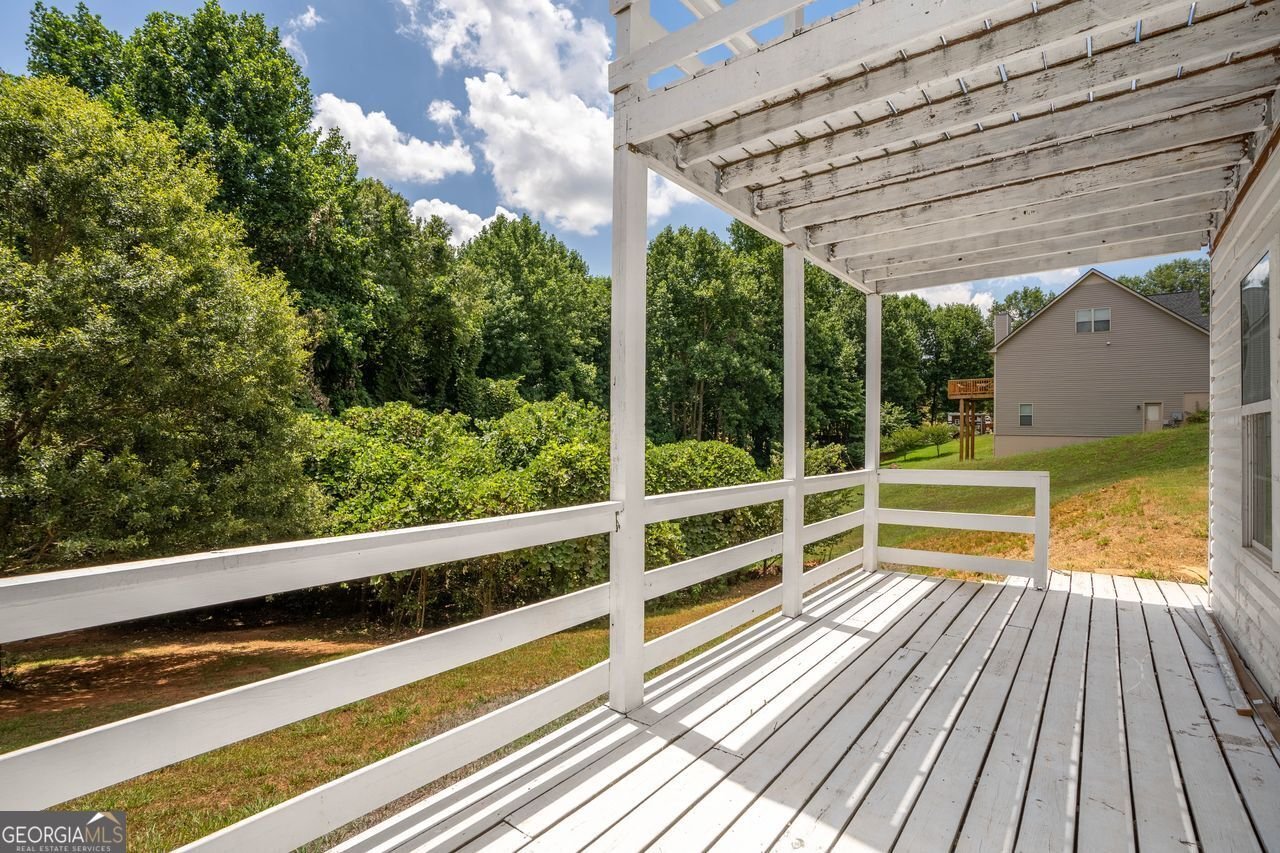 250 CEDAR HOLLOW Drive Talmo - 33