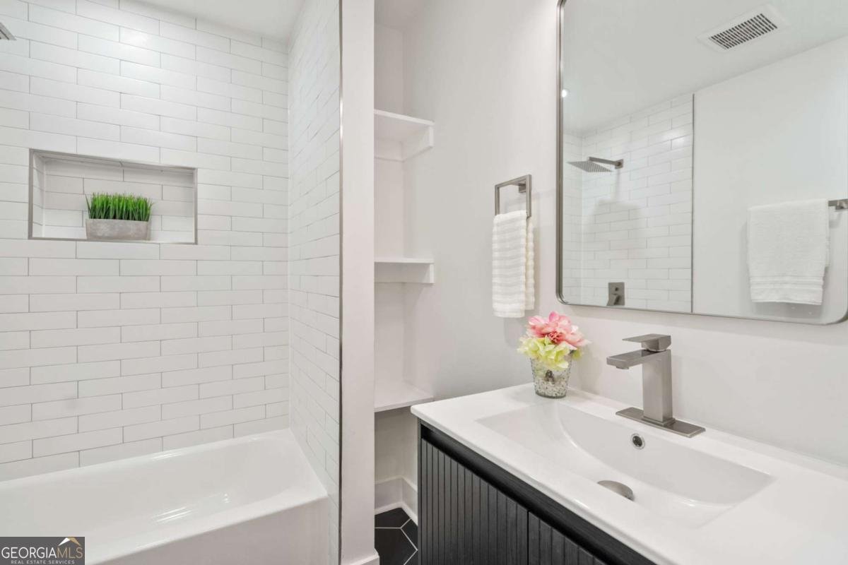 2736 Claire Terrace Decatur - 17