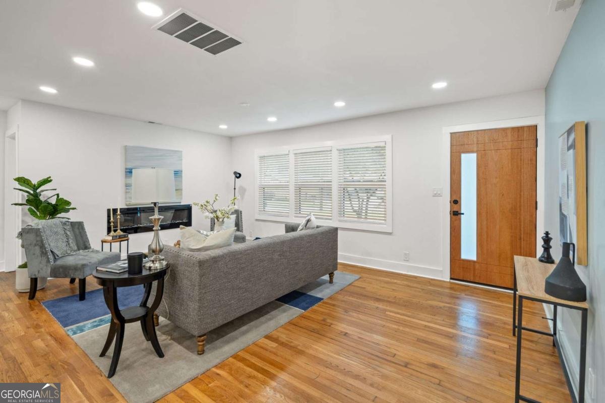 2736 Claire Terrace Decatur - 3