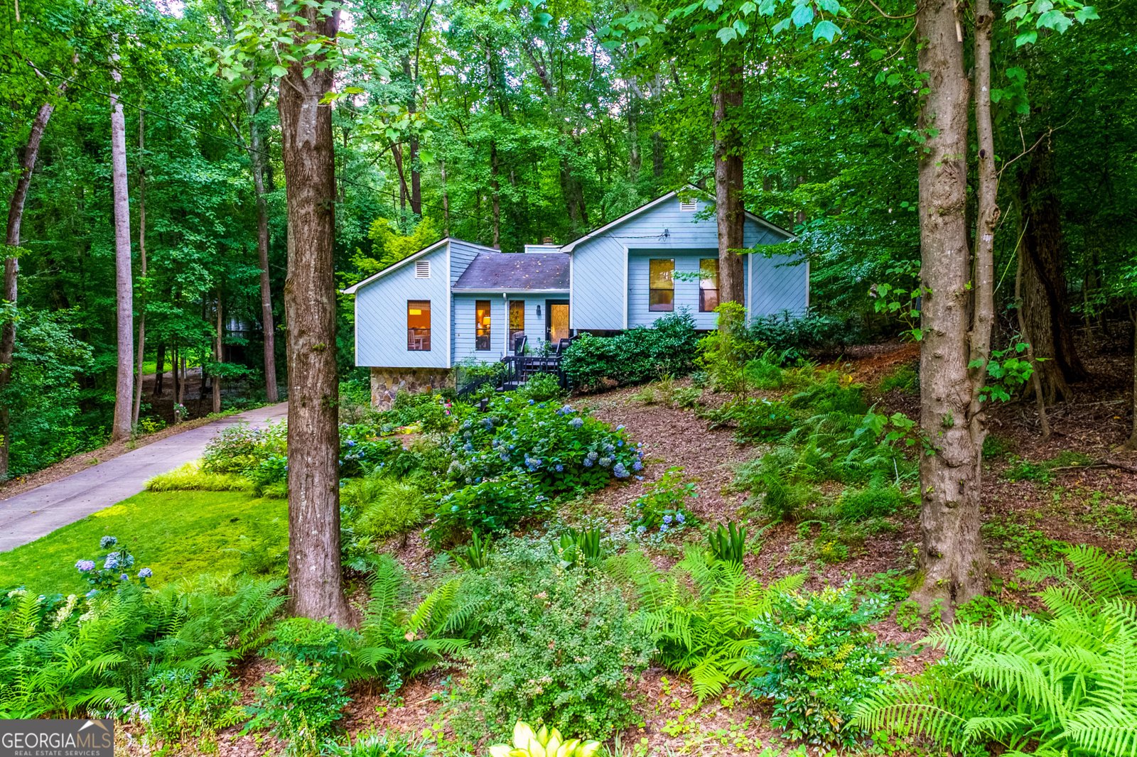 706 Magnolia Way Woodstock - 34