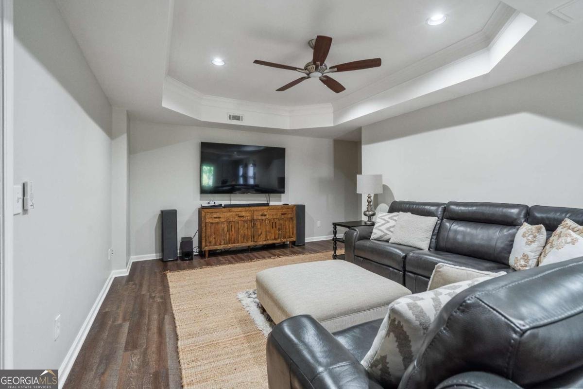 1035 Autumn Close Milton - 39