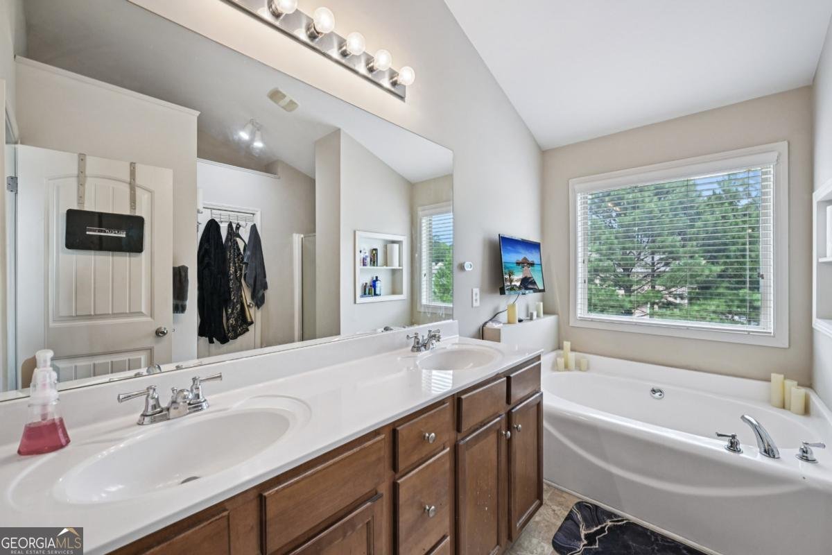 1066 Mcduffie Circle Douglasville - 23
