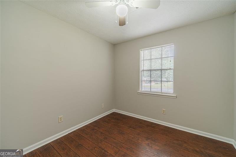 3872 TREE BARK Snellville - 19