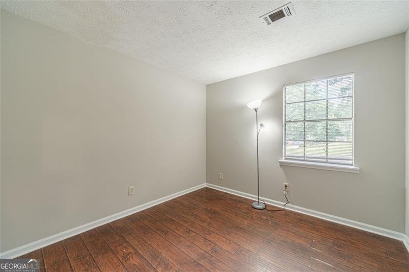 3872 TREE BARK Snellville - 21
