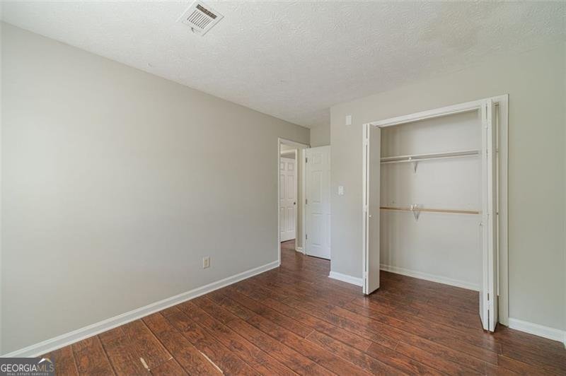 3872 TREE BARK Snellville - 22