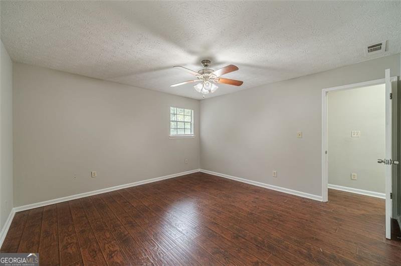 3872 TREE BARK Snellville - 25