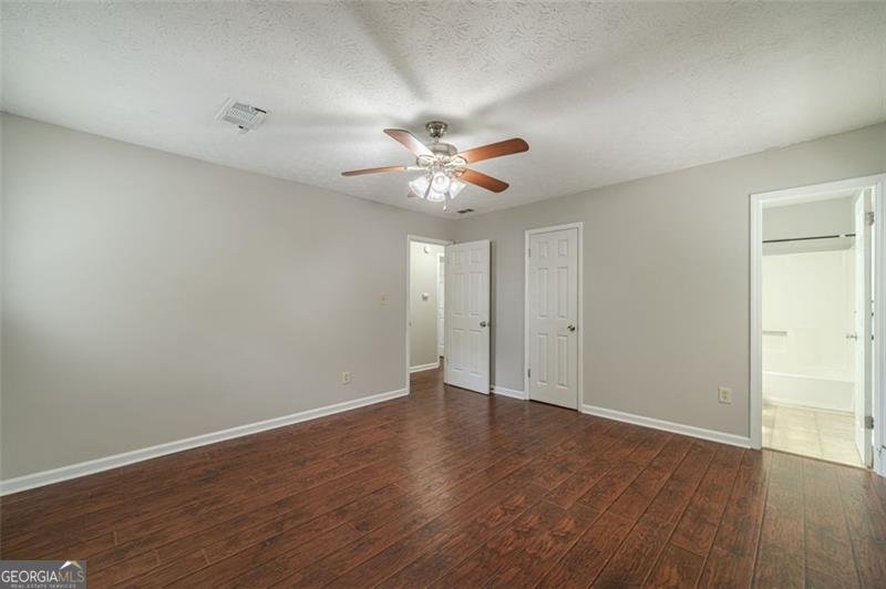 3872 TREE BARK Snellville - 26