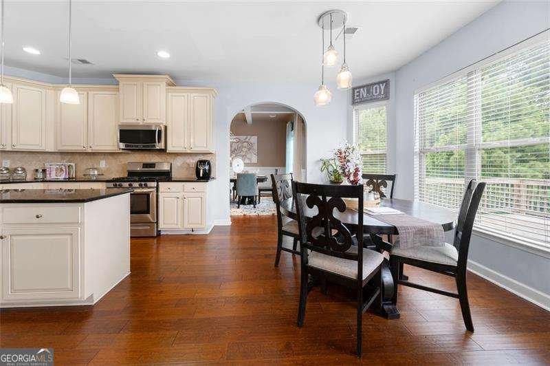204 MISTY GROVE Drive Loganville - 9