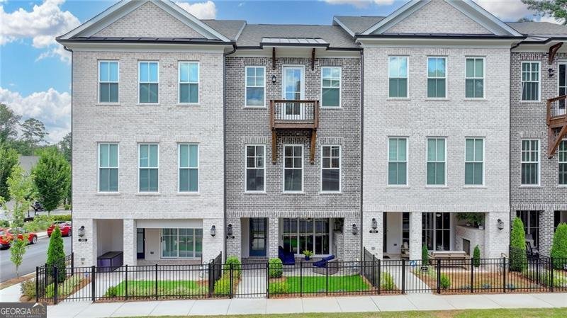 502 Clover Lane Alpharetta - 2