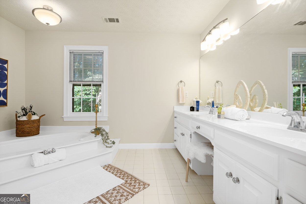 160 Amsterdam Drive Lilburn - 5