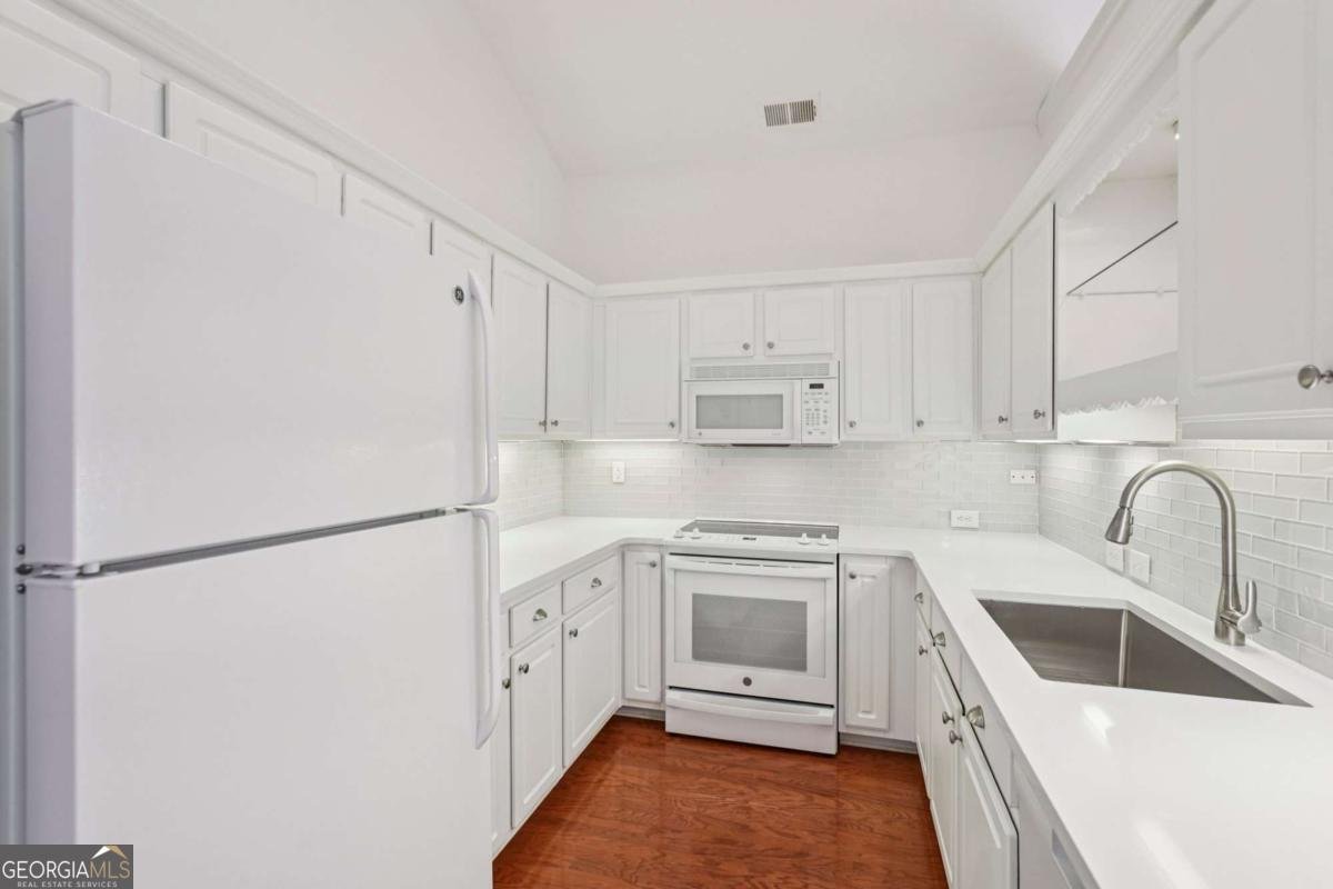 328 Camry Circle Dallas - 14