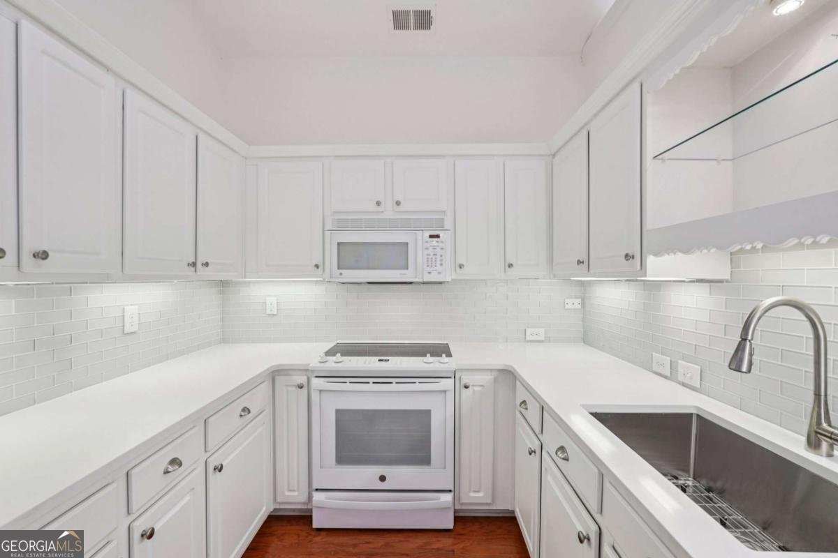 328 Camry Circle Dallas - 16