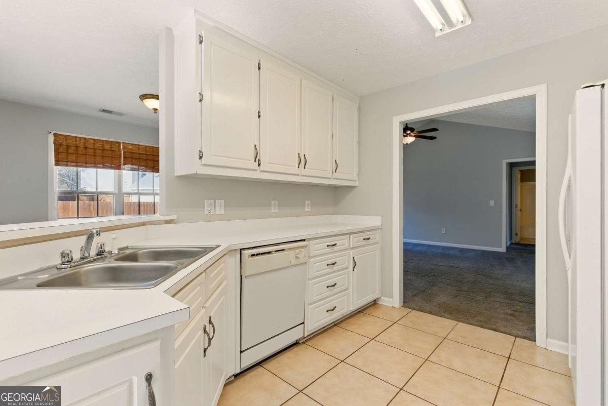 1715 Eden Valley Court Loganville - 10