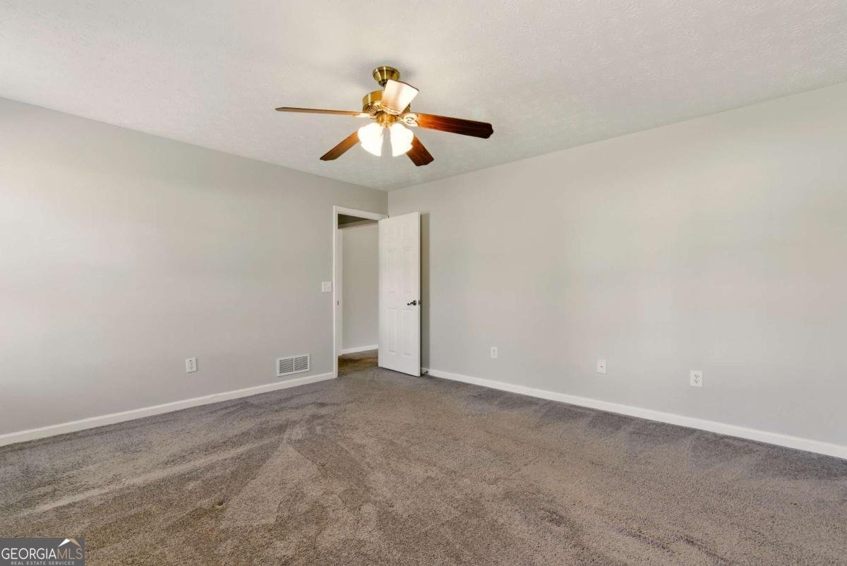1715 Eden Valley Court Loganville - 15