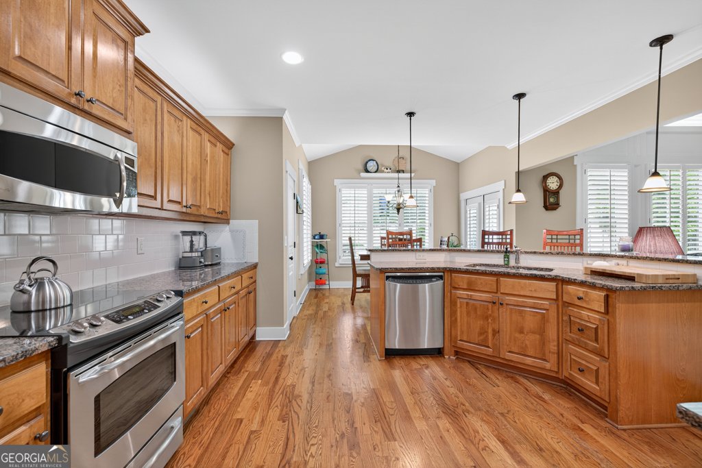 541 Pine Grove Avenue Grayson - 4