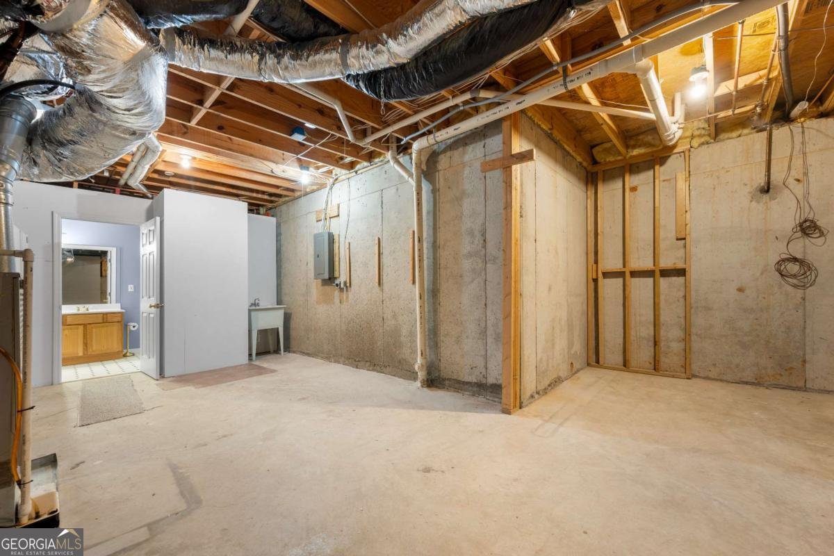 3334 Trails End Road Roswell - 34