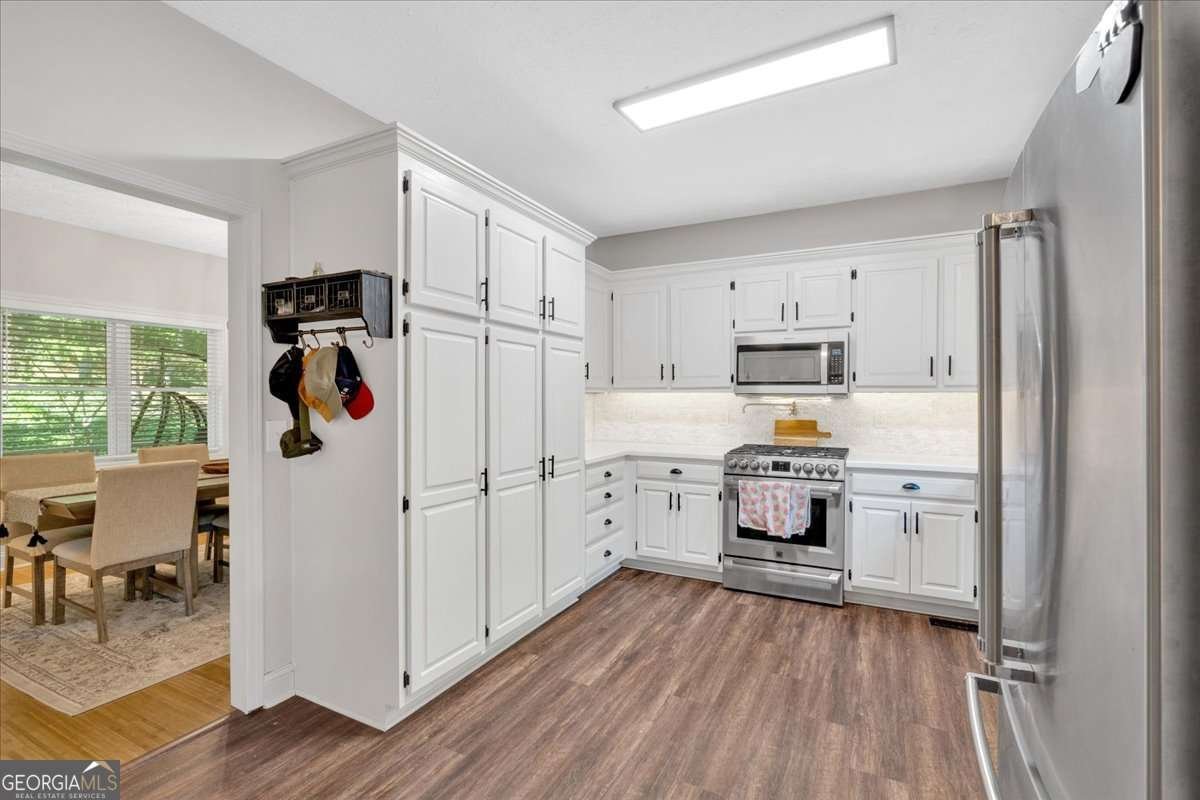 3044 Cypress Cove Ball Ground - 12