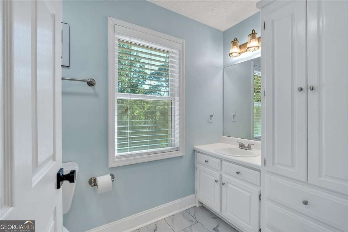 3044 Cypress Cove Ball Ground - 33