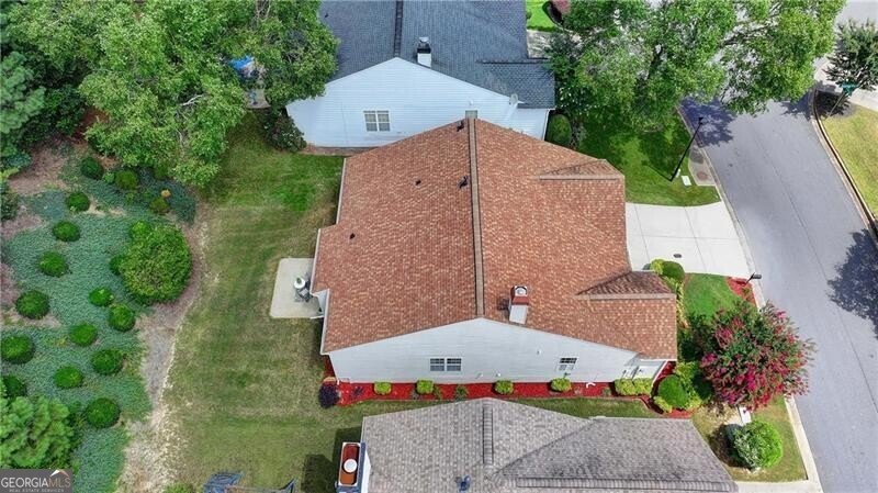 1025 Winthrope Chase Drive Alpharetta - 11