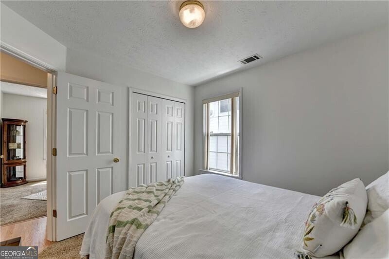 1025 Winthrope Chase Drive Alpharetta - 2