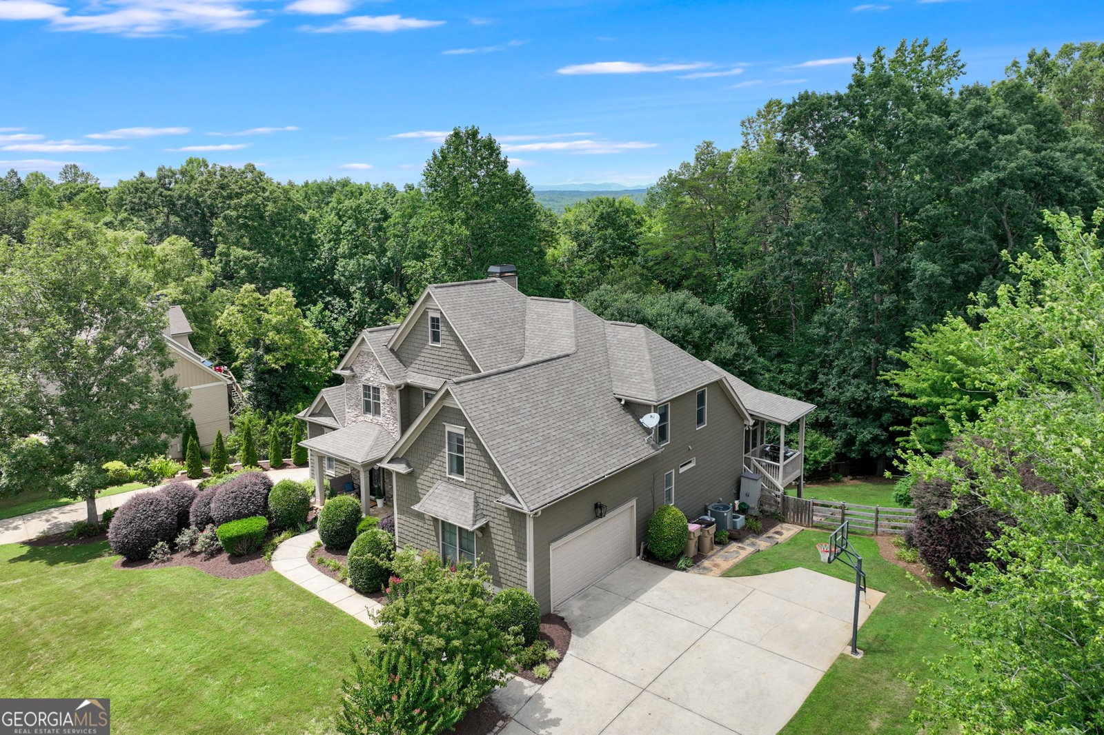 5725 Ridgewater Drive Gainesville - 22