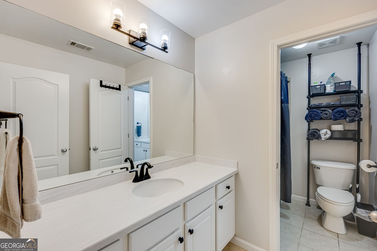 5725 Ridgewater Drive Gainesville - 44