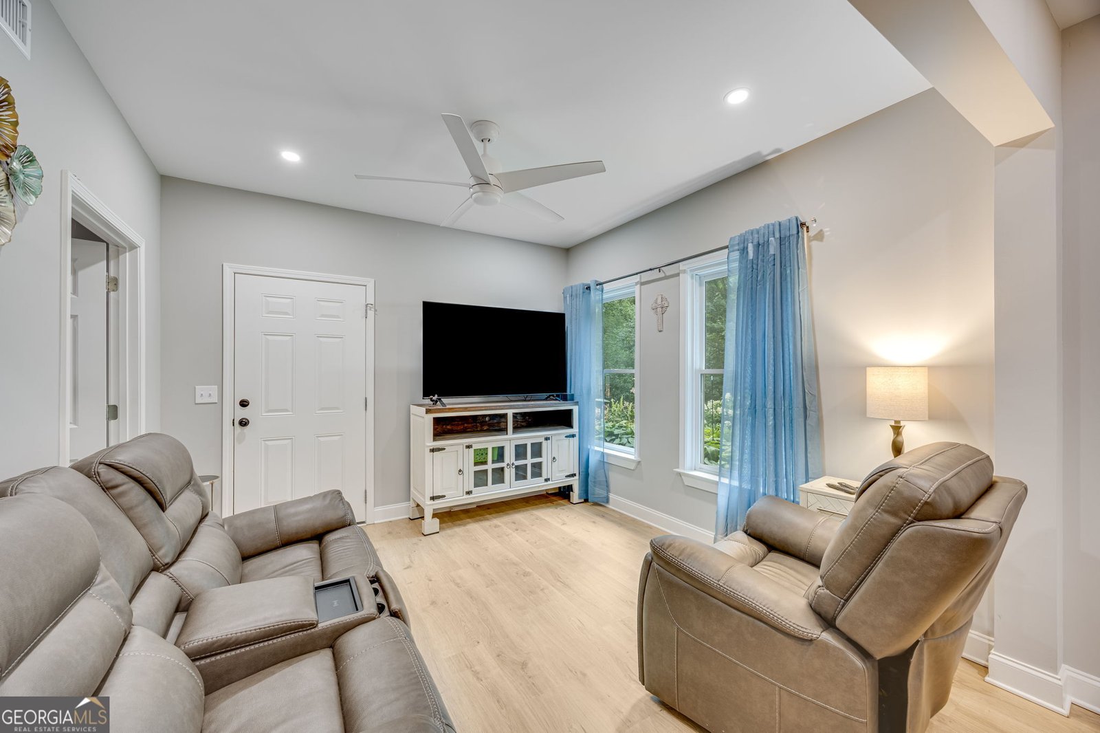 5725 Ridgewater Drive Gainesville - 60