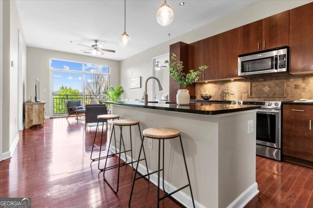 711 Cosmopolitan Drive Atlanta - 1