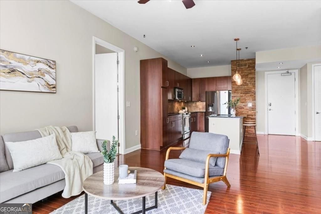 711 Cosmopolitan Drive Atlanta - 25