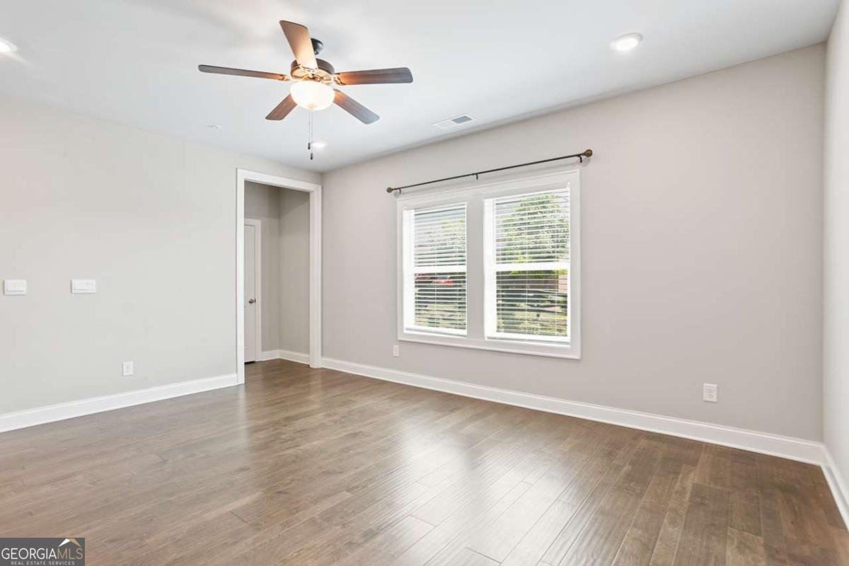 320 Lincoln Street Woodstock - 10