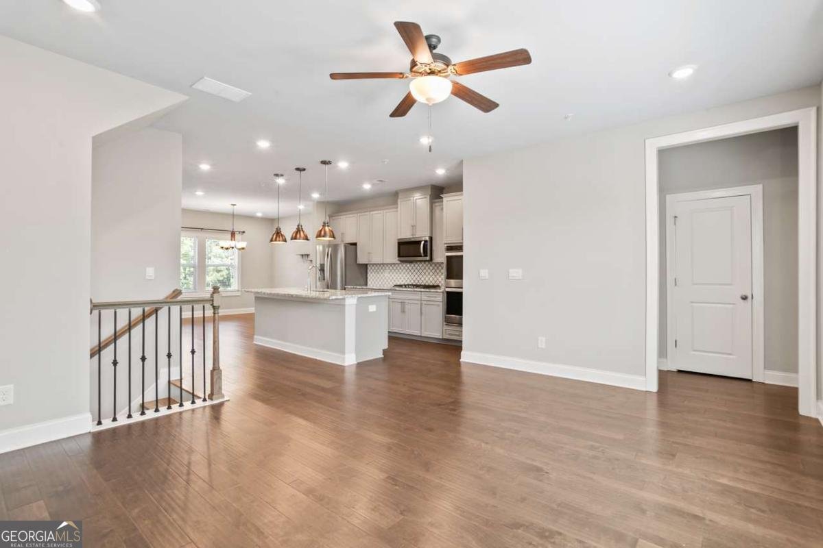 320 Lincoln Street Woodstock - 13