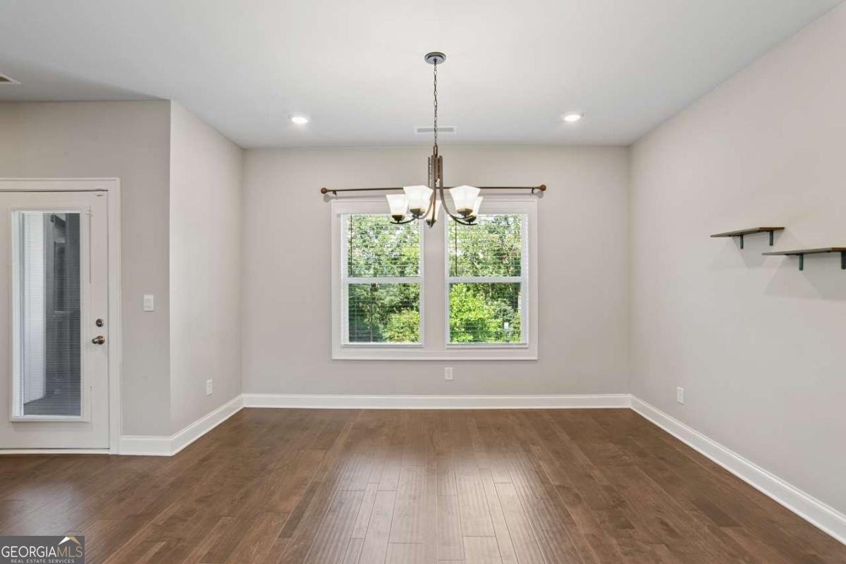 320 Lincoln Street Woodstock - 16