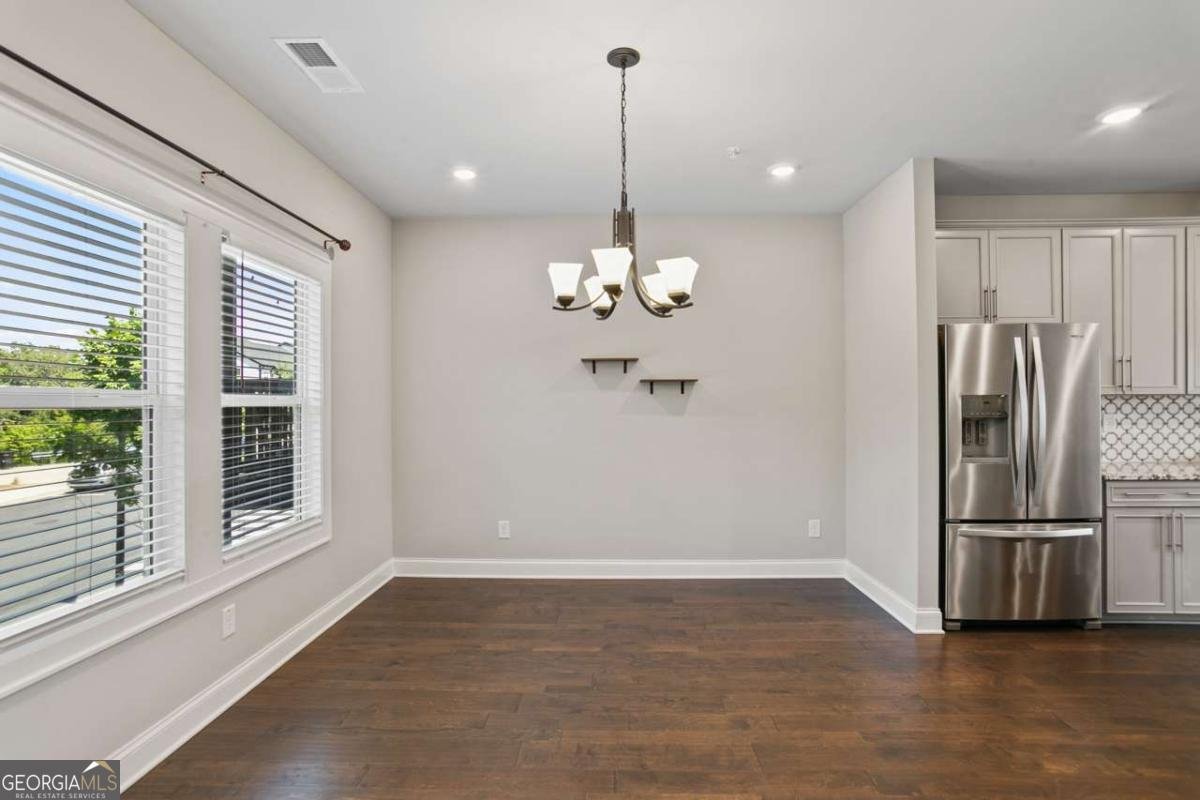 320 Lincoln Street Woodstock - 17