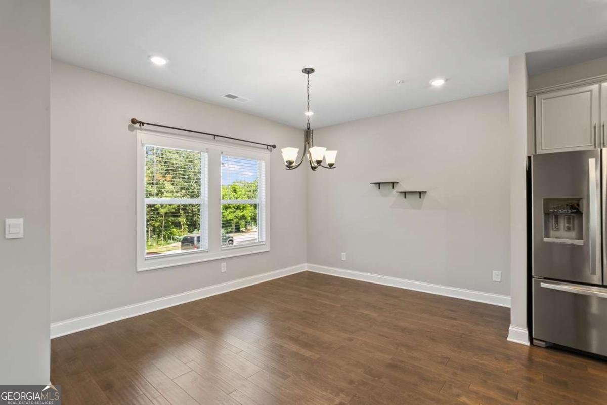 320 Lincoln Street Woodstock - 18
