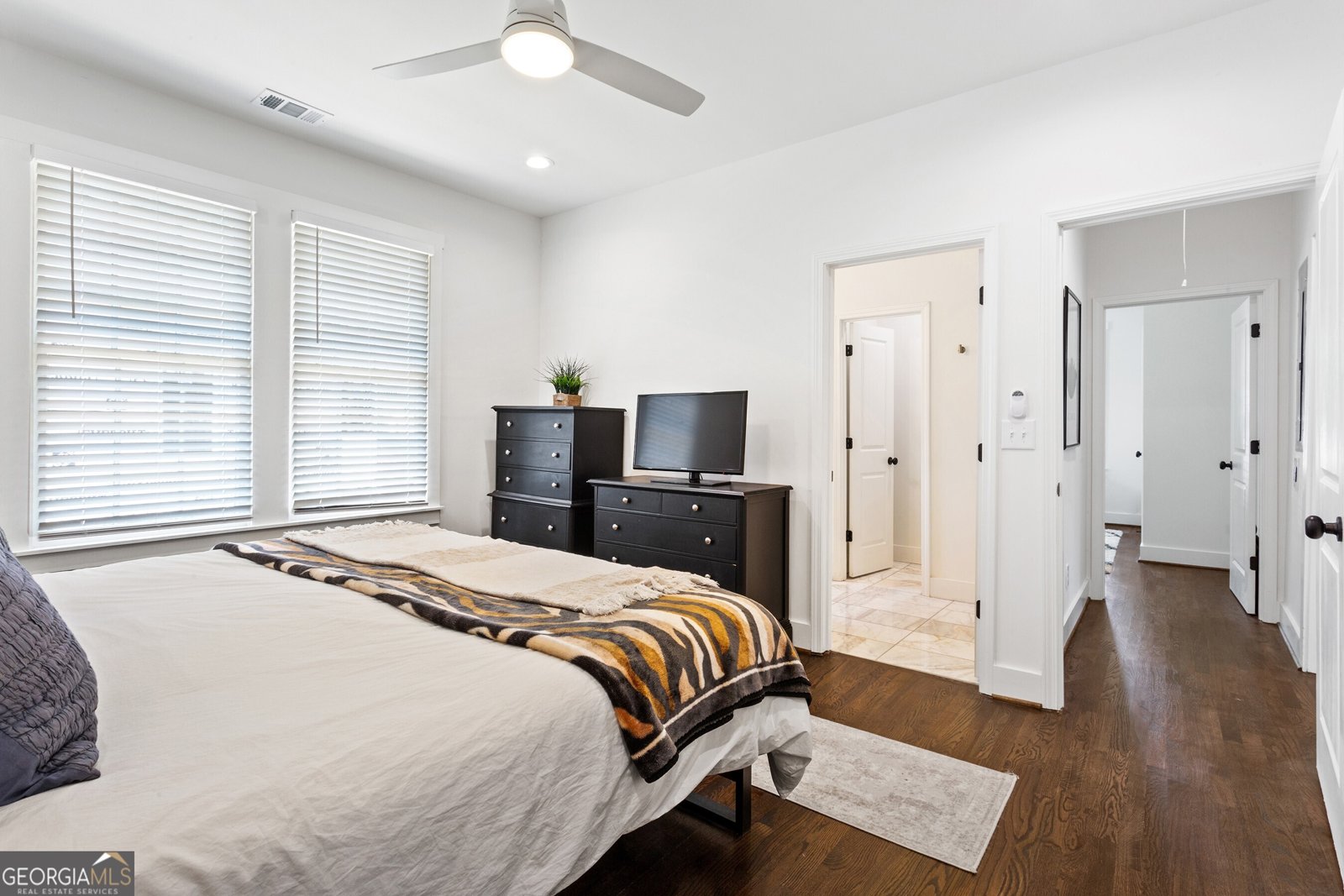 1152 Oakland Drive Atlanta - 23