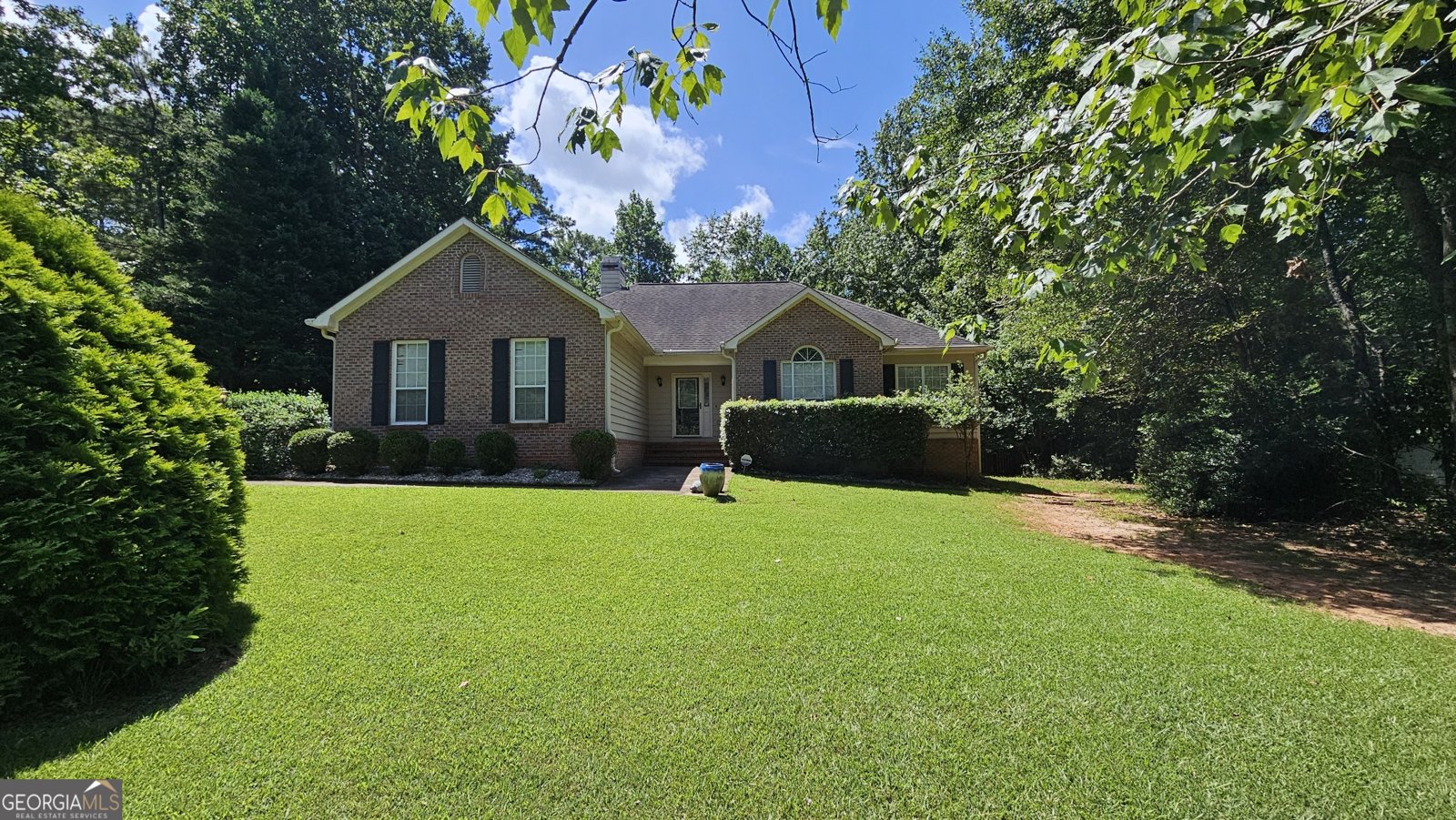 219 Thorncrest Stockbridge - 1