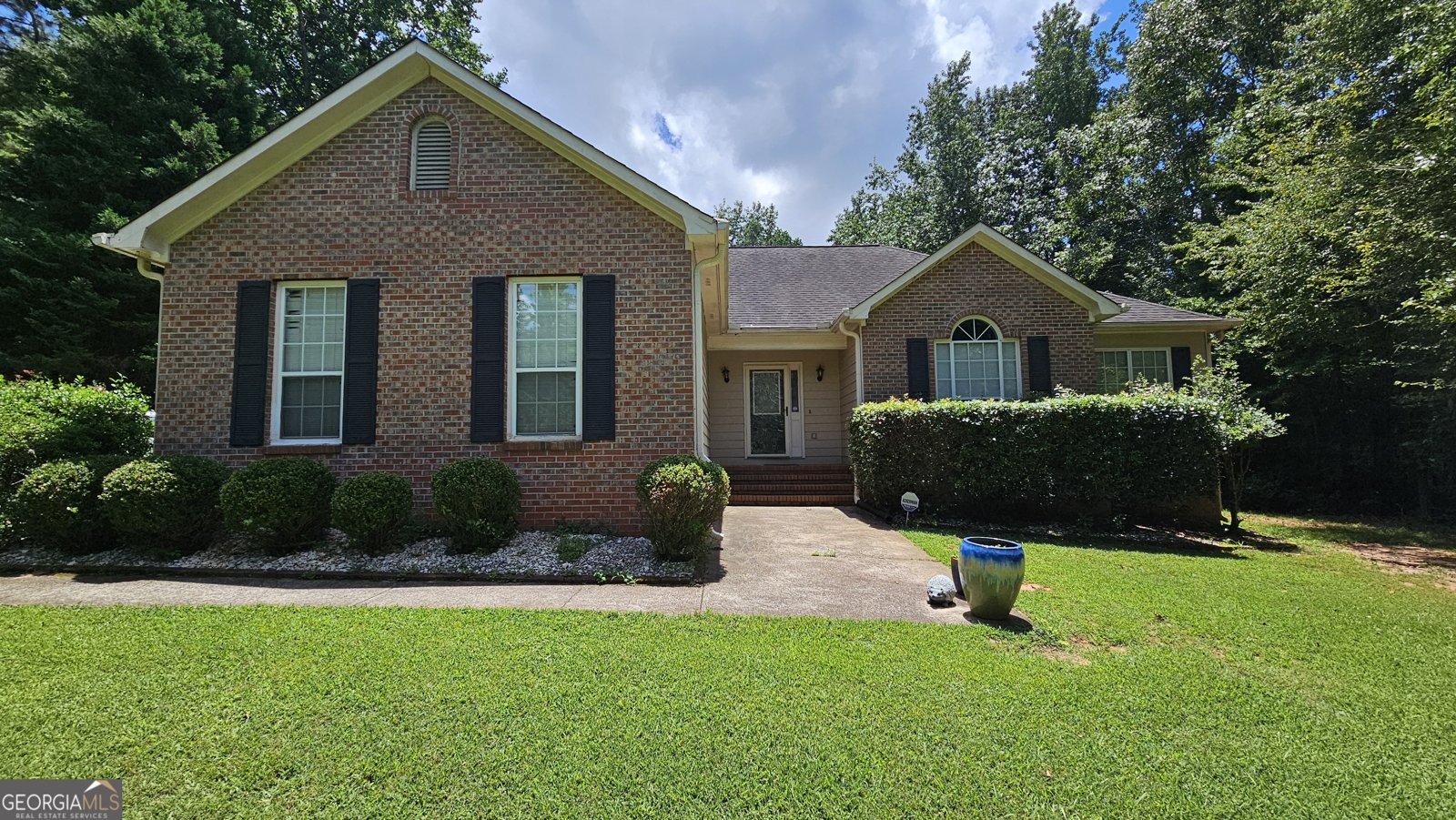 219 Thorncrest Stockbridge - 3
