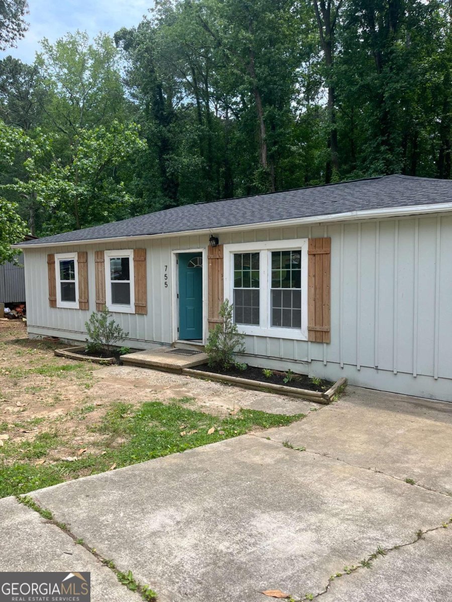 755 Cascade Drive Forest Park - 1