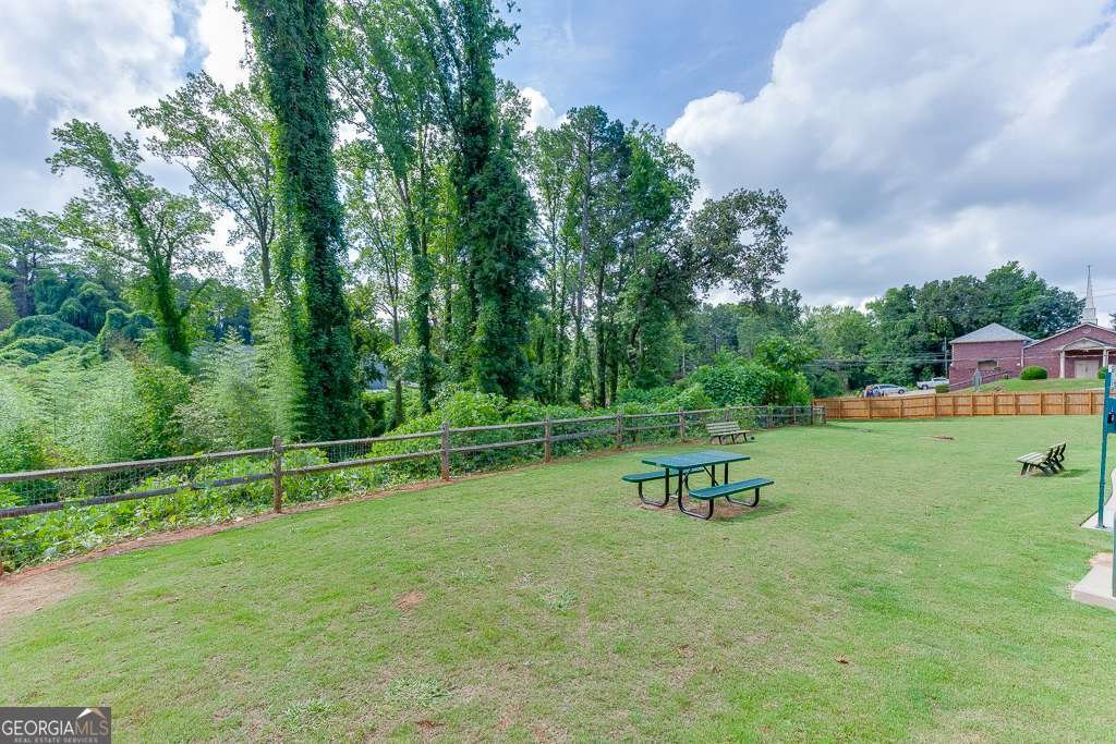 2110 GARDEN Place Atlanta - 29